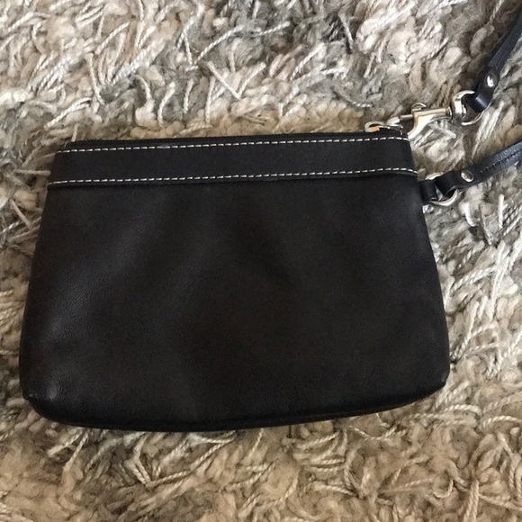 Coach wristlet - Picture 2 of 3